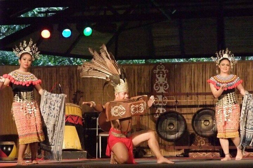 Enjoy a 45-minutes multi-cultural dance performance in the village's own theatre, or even take dance, music, and craft lessons 2