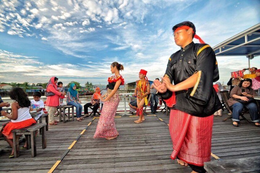 Sarawak Sunset River Cruise Tour 1