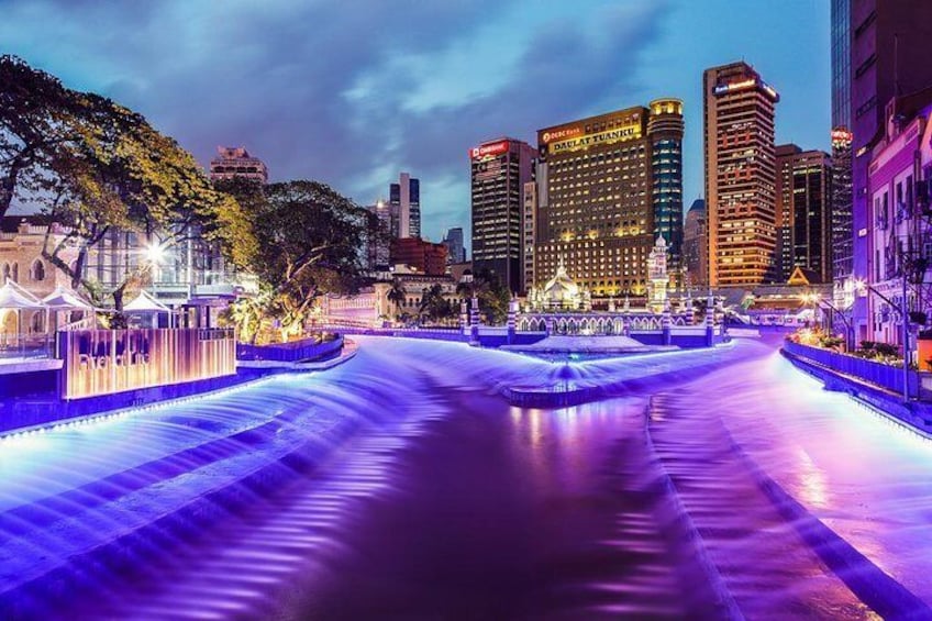 Visit one of the world´s top 10 waterfront districts 1