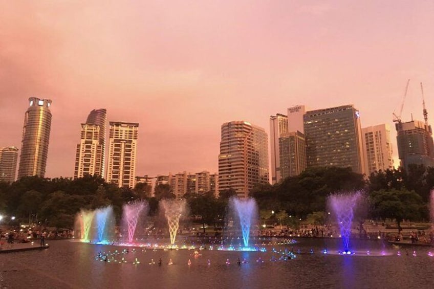 Glittering Night : KLCC Lake Symphony & The River of Life Tour from Kuala Lumpur 4