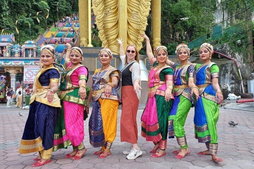 Energetic atmosphere at the holy site of Batu Caves 1
