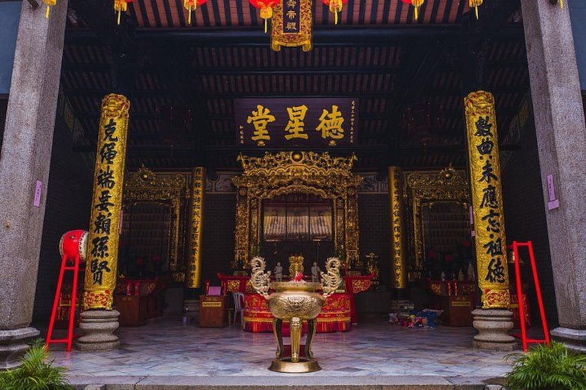 Kuala Lumpur by Night: Cultural Sights, City Lights & Local Vibes 4