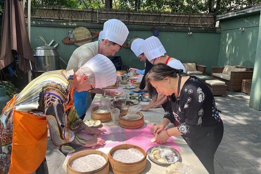 learn a recipe , get to know Shanghai better 2