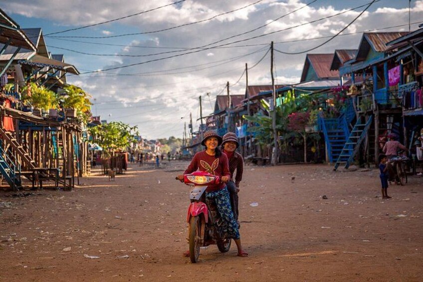 Tonle Sap Lake and Kampong Phluk Village Private Half Day Tour 3