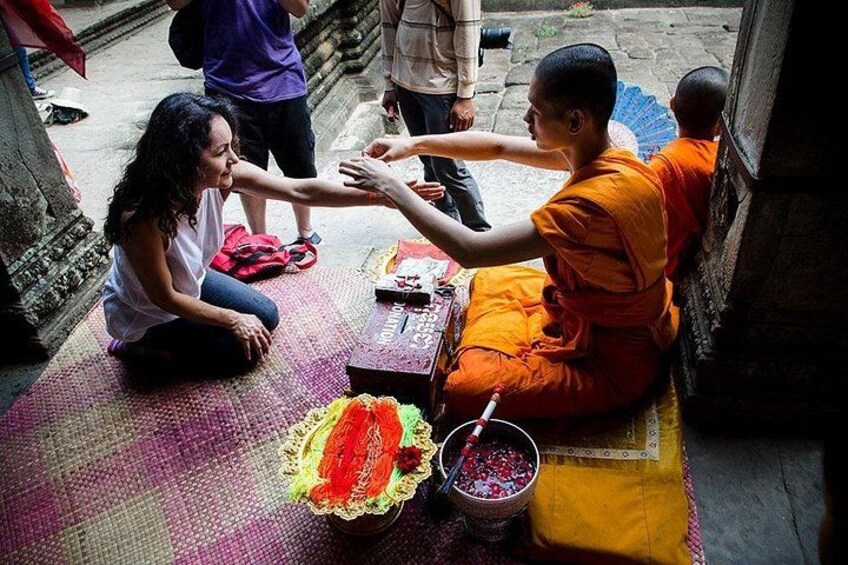 Angkor Wat plus Helicopter ride with Khmer Lunch 2