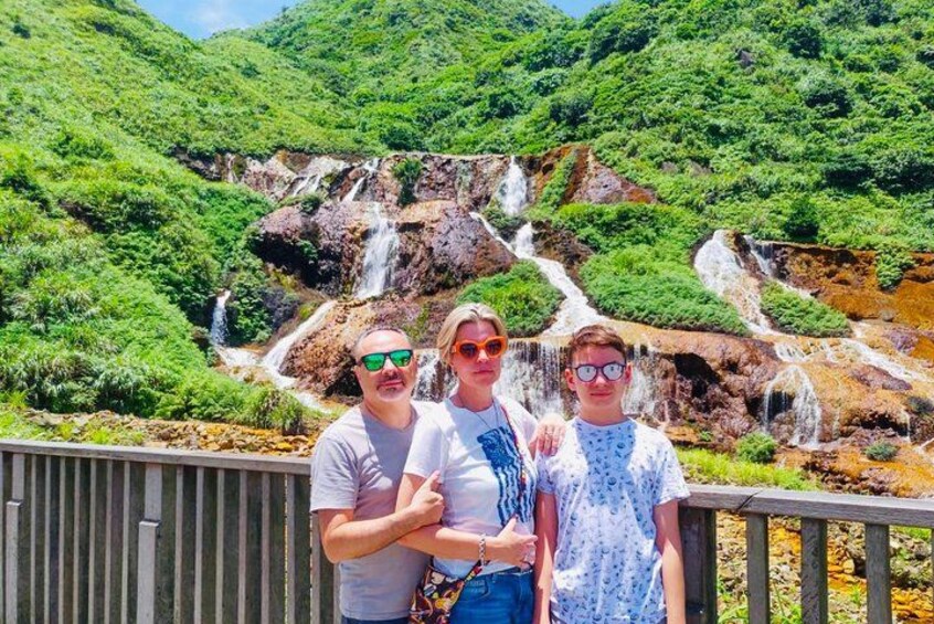 Golden Waterfall (Jinguashi area) 2