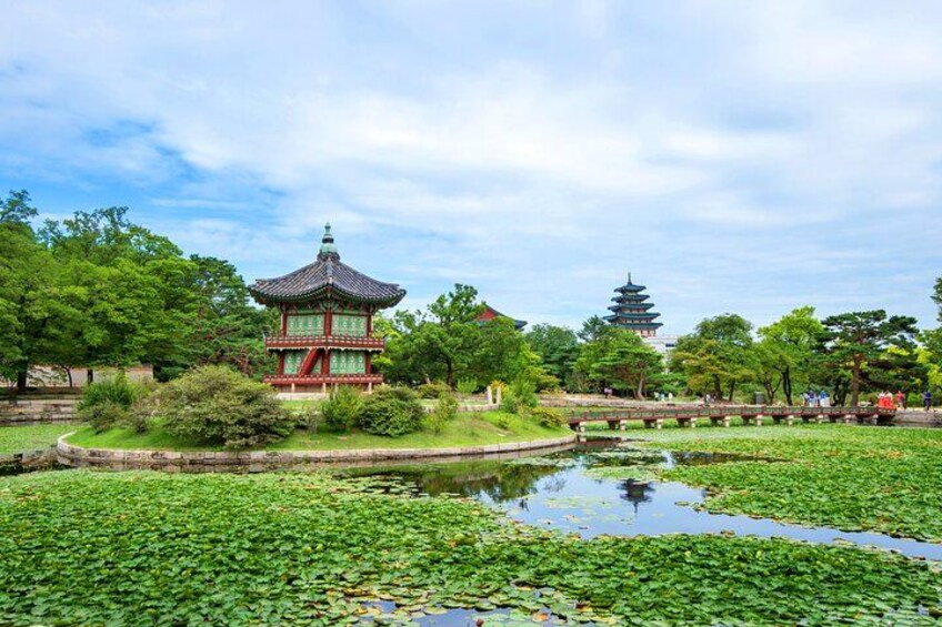 Hyangwonjeong in the palace 2