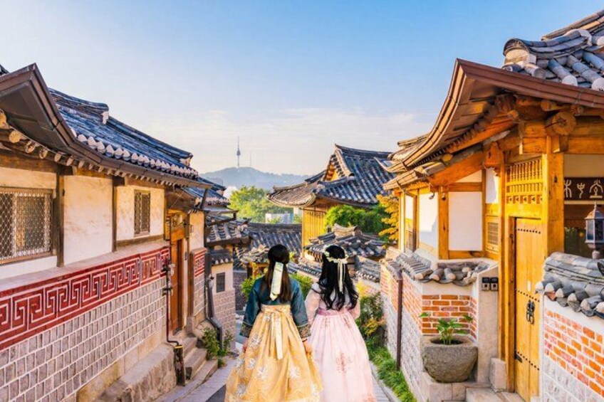 Small Group Seoul Highlight Tour opt. Hanbok & Tea Ceremony 4