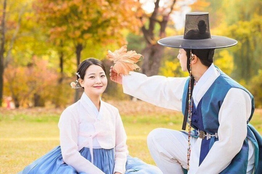 Hanbok in the palace 2