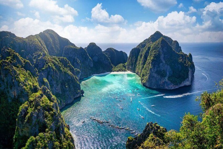 Phi Phi & Bamboo Islands Snorkeling Tour with Lunch by Speedboat 1