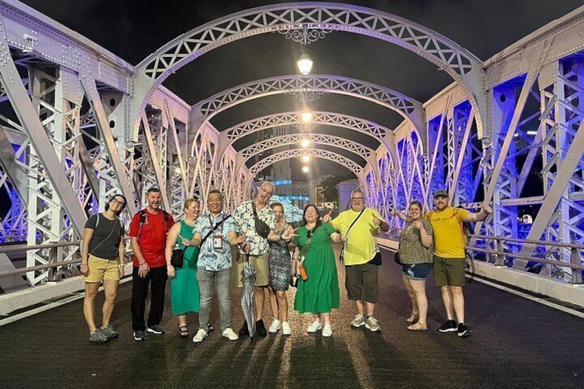 Small Group: Singapore Street Food & Night Tour with 9 tastings 3