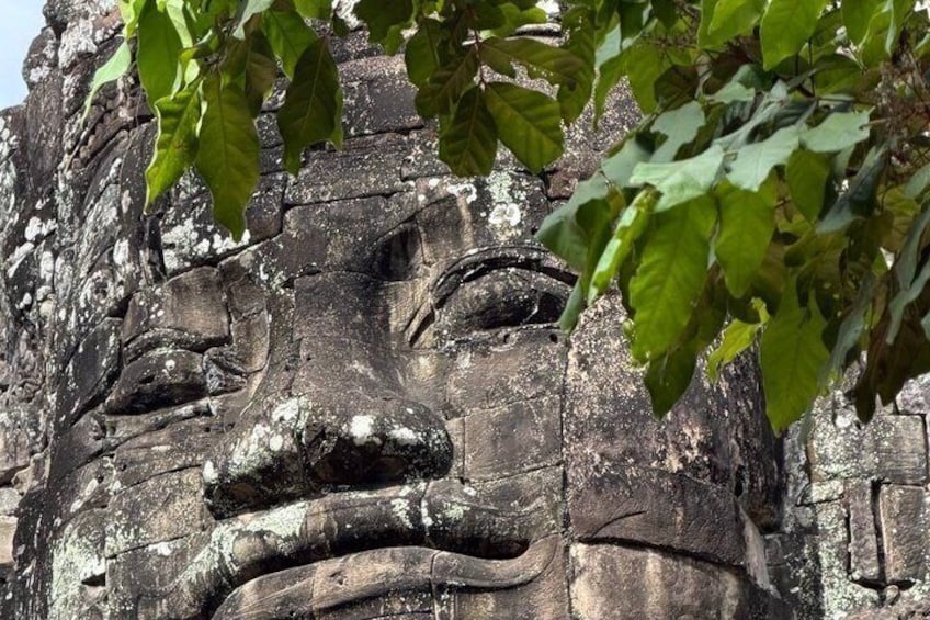 Angkor Wat Sunrise & 3 Main Temples with Breakfast – Small Group 5