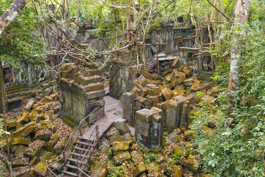 Ruined Beng Mealea Temple 5