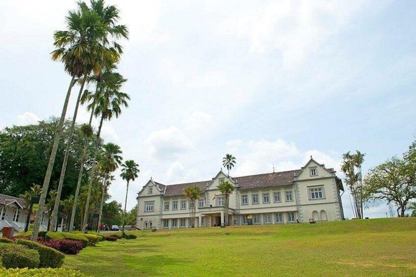 Kuching City Sightseeing Tour 4