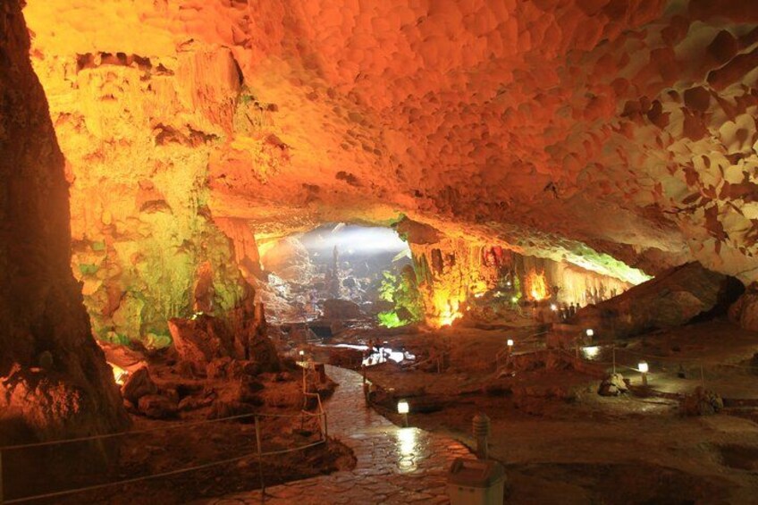 Halong Surprise cave 5