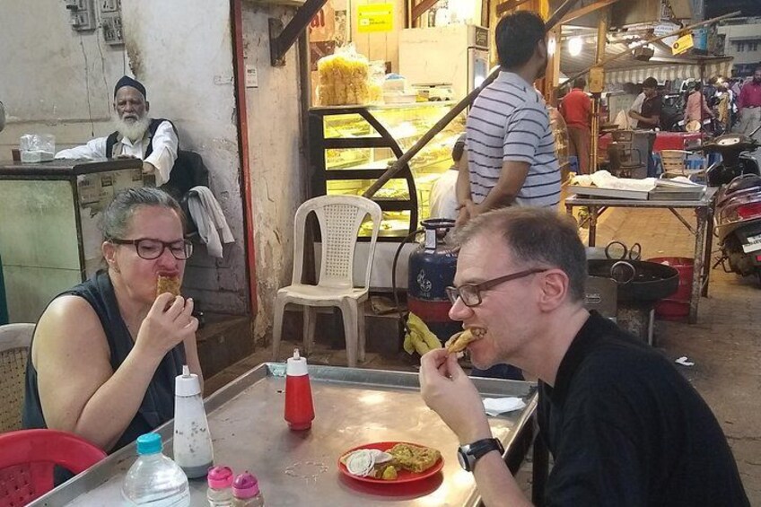 Mohd Ali Road Kebab & Curry Food Trail in Mumbai with Guide 4