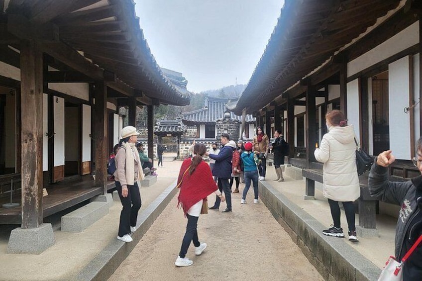 Seoul Private 4 Hour Tour with A Korean Buddy 4