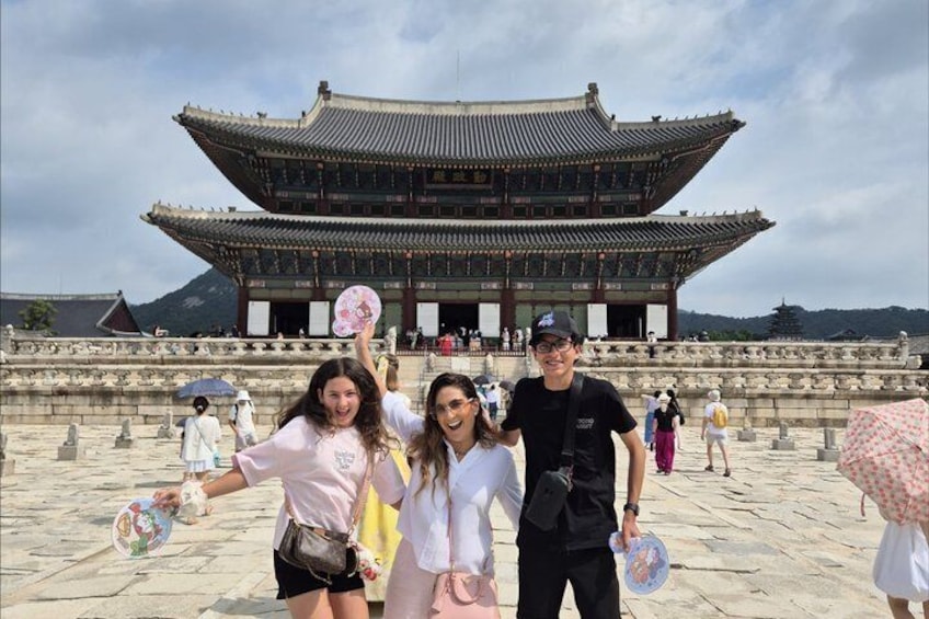 DMZ : N Korean Defector Talk+Suspension Bridge+Gyeongbok Palace 2
