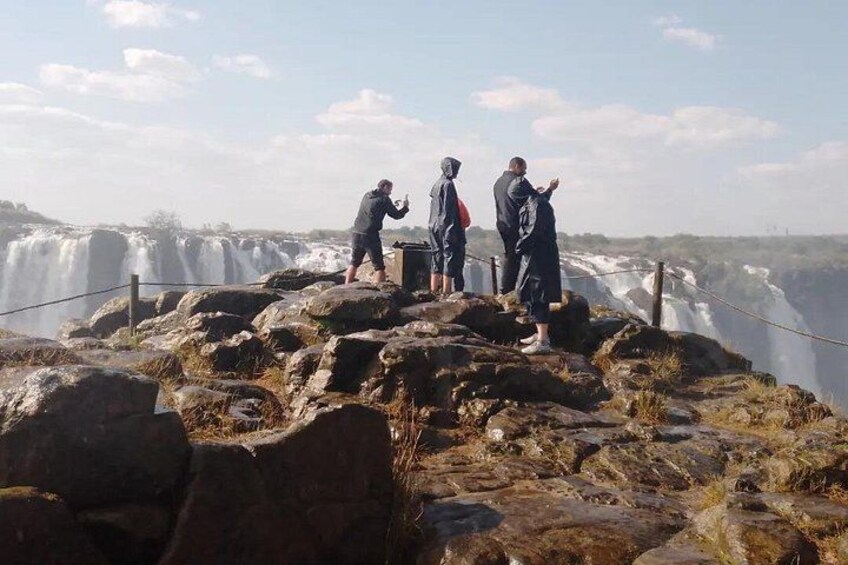 Guided Tour of the Falls 1