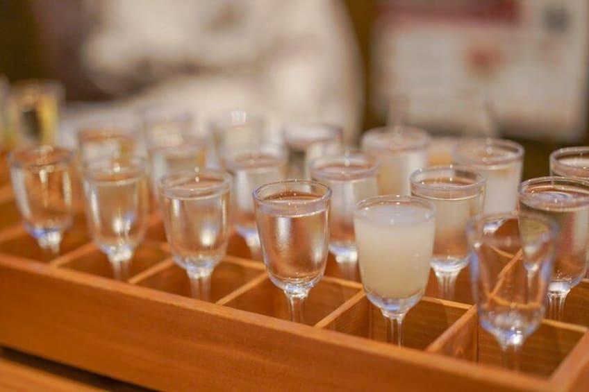 Kyoto Sake Tour in Fushimi: 18 Sake Tastings & Historic Breweries 2