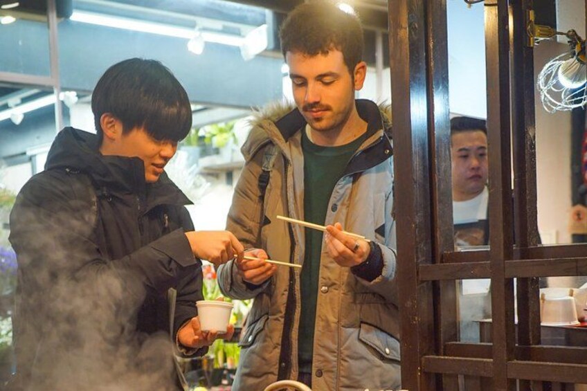 Nishiki Market Brunch Walking Tour (7 Tastings + Brunch) 3