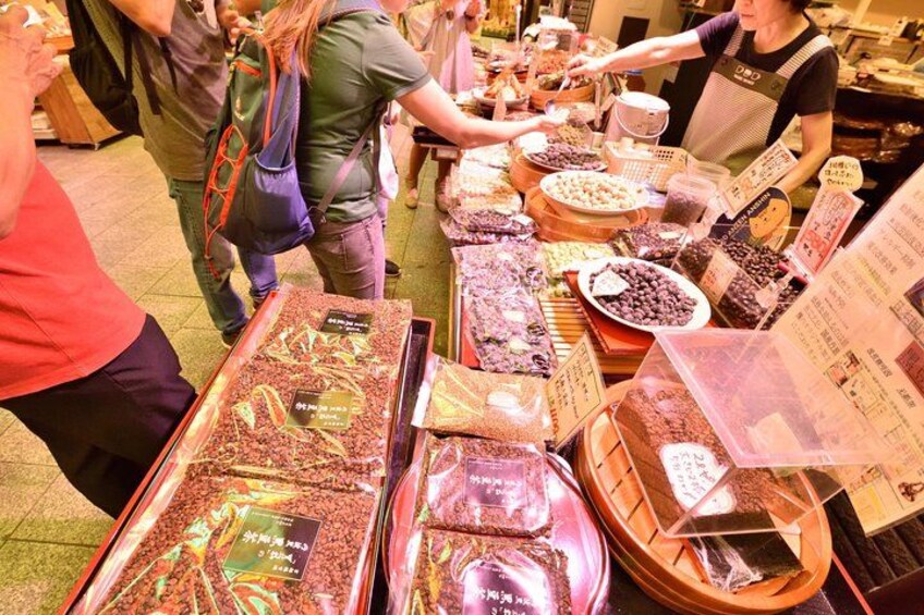 Nishiki Market Brunch Walking Tour (7 Tastings + Brunch) 2
