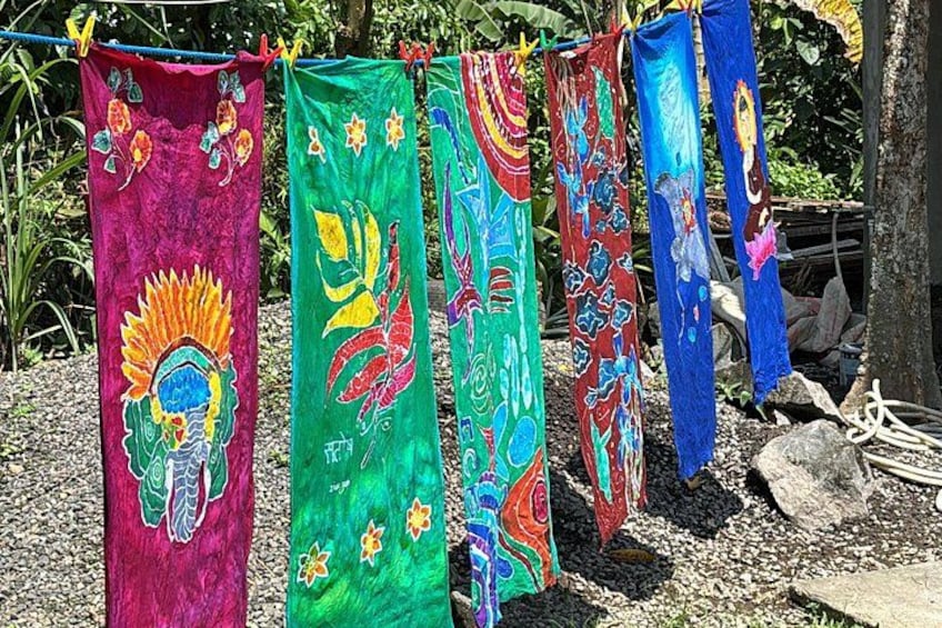 Crafting Heritage: A Traditional Batik Painting Experience 2