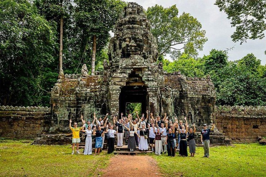 Full-Day Guided Sunset Tour of Angkor Wat 3