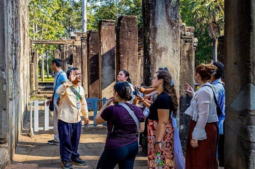 Full-Day Guided Sunset Tour of Angkor Wat 4