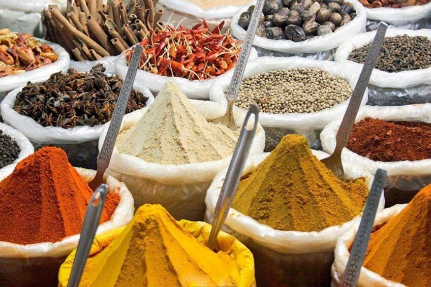 Magical Markets Tour in Mumbai with a local 4