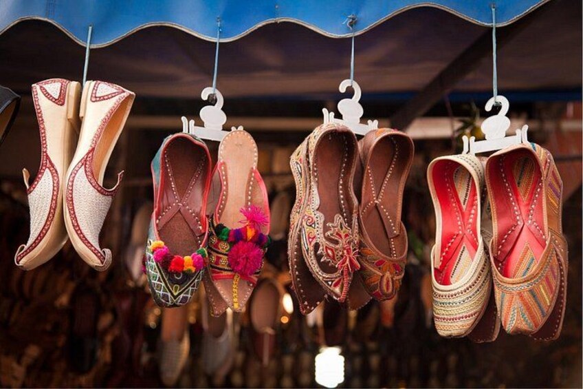 Magical Markets Tour in Mumbai with a local 2
