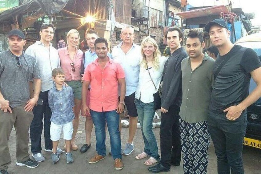 Dhobi Ghat Open Air Laundry & Dharavi Slum Tour with Local Train 5
