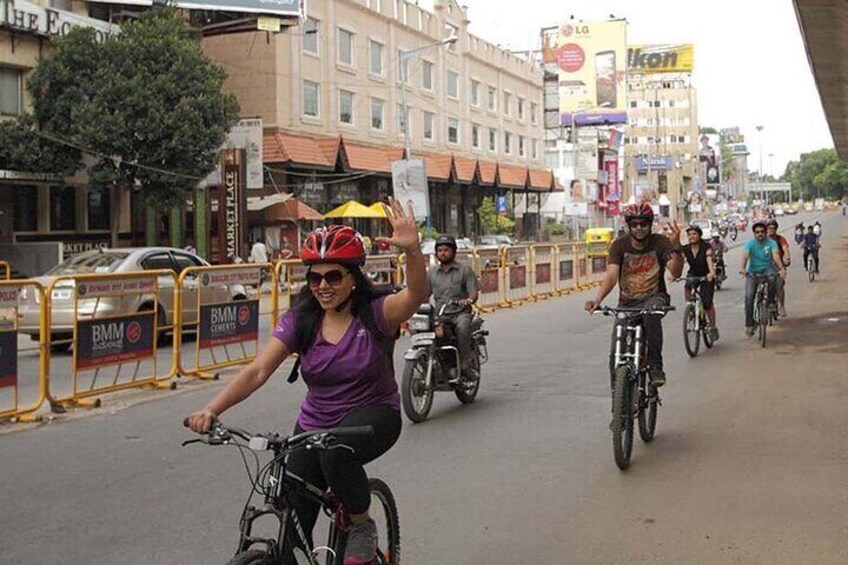 3 Hours Early Morning in South Mumbai Heritage Bicycle Tour