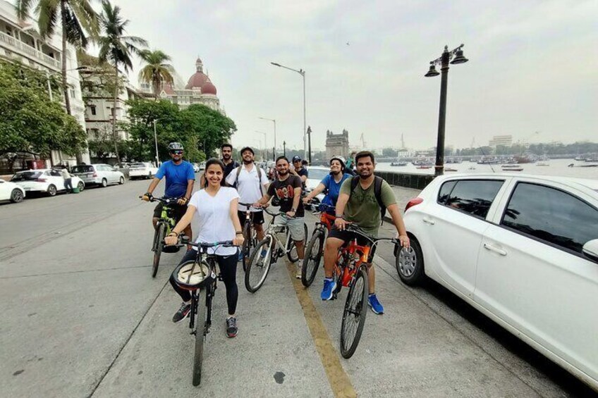 3 Hours Early Morning in South Mumbai Heritage Bicycle Tour 