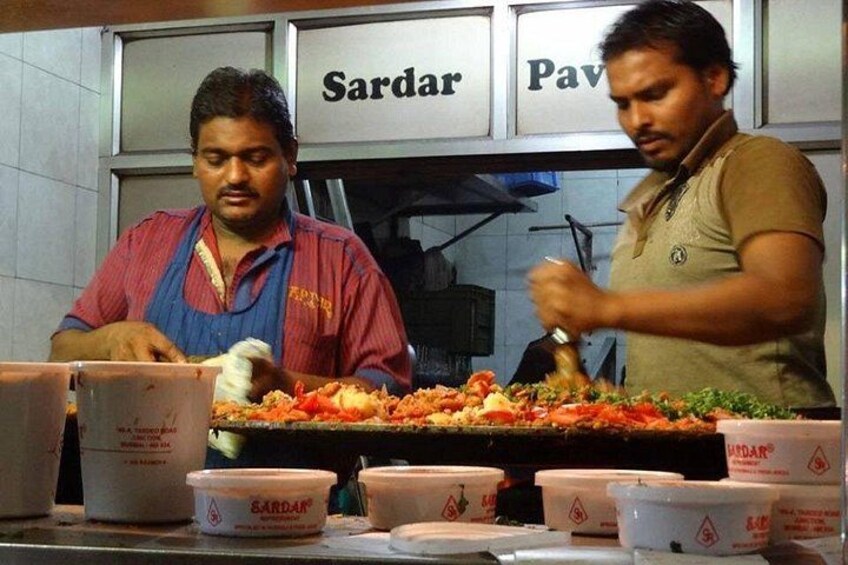 Mumbai Street Food Tour with Sunset View 4