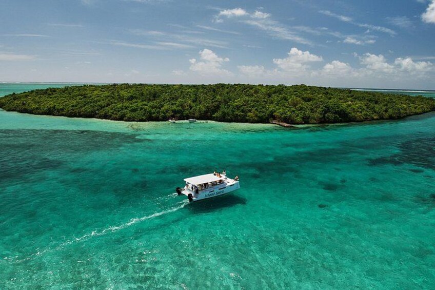 Catamaran Mauritius: South East 5 Islands Catamaran Cruises 2
