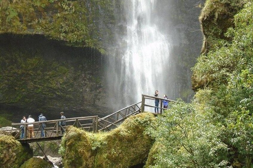 Giron Waterfall and Busa Lake 1