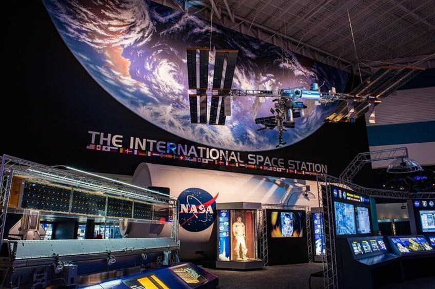 Breathtakinhttps://www.tripadvisor.com/PreviewImage?p=11&img=256983715g exhibits! 3