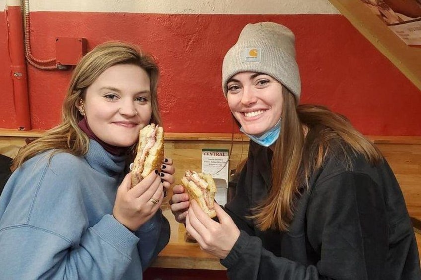New Orleans Food Walking Tour of the French Quarter with Small-Group Option 4