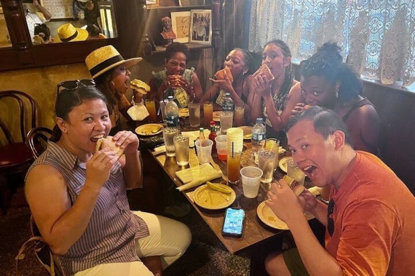 New Orleans Food Walking Tour of the French Quarter with Small-Group Option 2