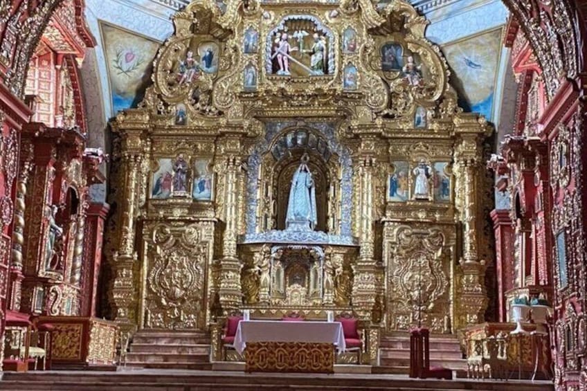Private Day Tour of Quito and Middle of the World 3