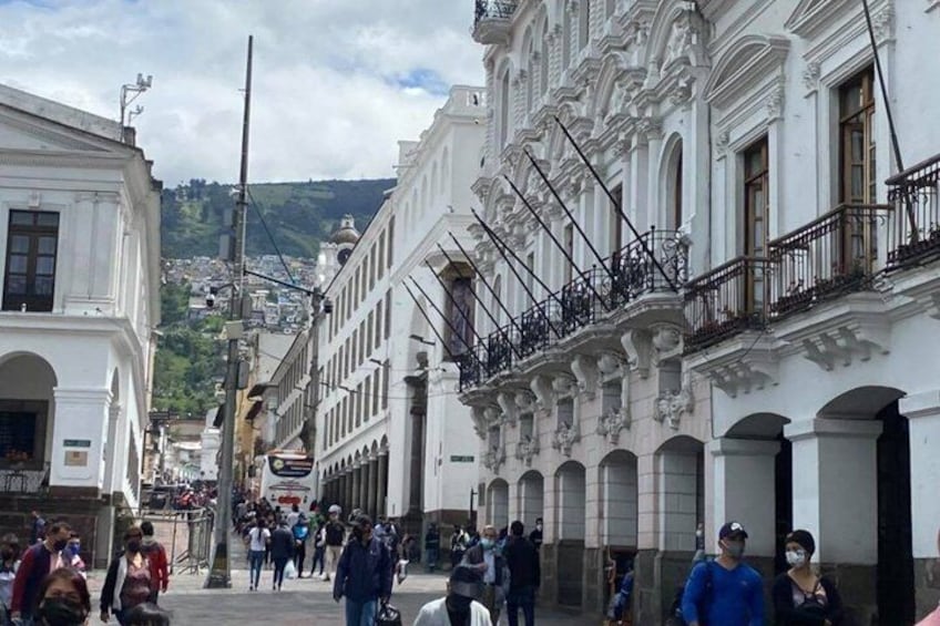 Private Day Tour of Quito and Middle of the World 4
