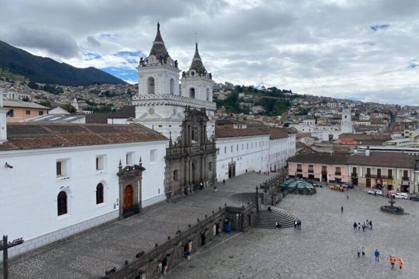 Private Day Tour of Quito and Middle of the World 2
