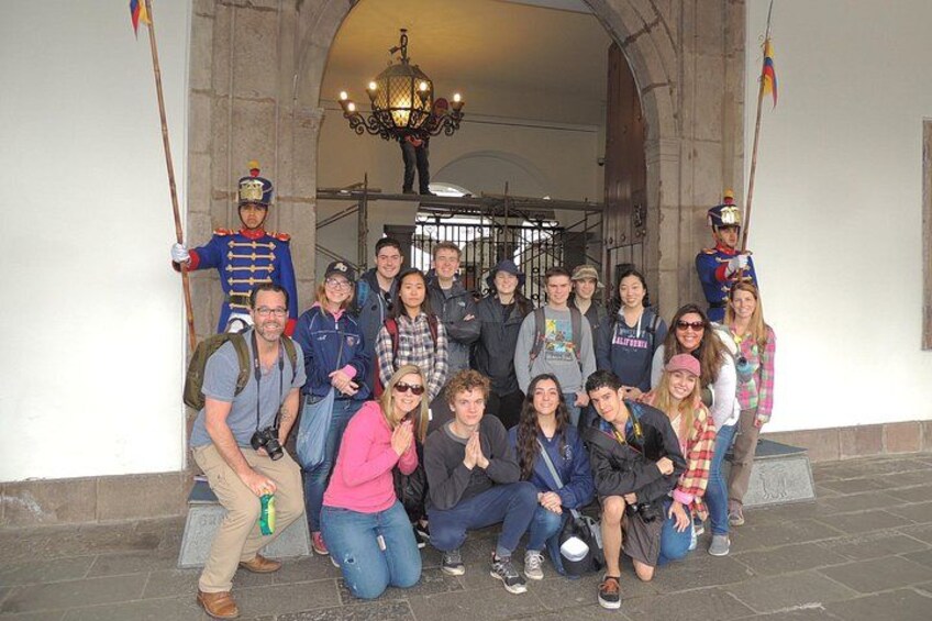 Visiting the President's Palace. 5