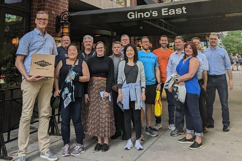 Kick off the night in front of the legendary Gino’s East! Our evening Chicago Food Tours start with deep-dish pizza and big laughs—setting the stage for one of the most delicious Food Tours in Chicago 3