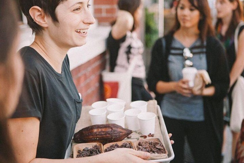 Skip the lines & enjoy VIP service on our Chicago Food Tours! We handle the details so you can relax, eat, & explore. A first-class experience from start to finish on the best Food Tours in Chicago! 2