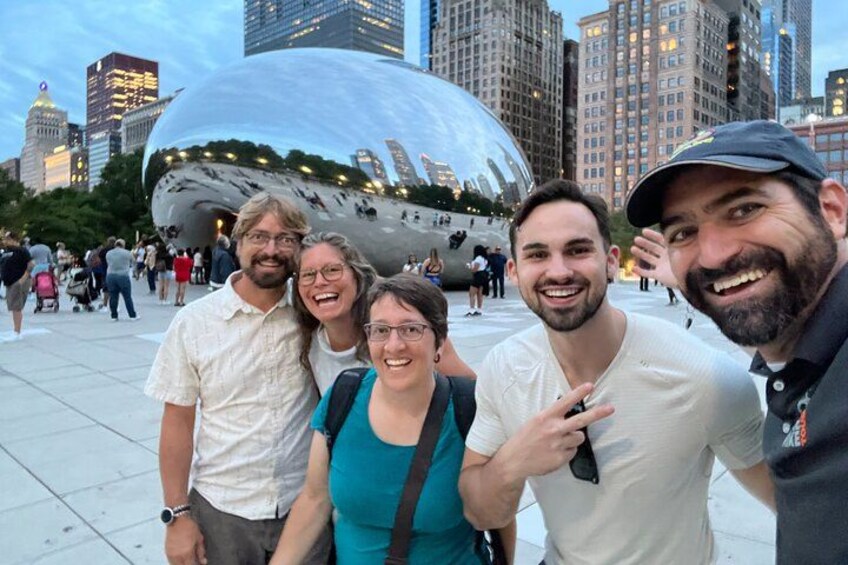 Make new friends and great memories in front of Chicago’s iconic Bean! Our Chicago Food Tours bring fun-loving people together to explore, laugh, and taste the best bites on one of the top Food Tours 2