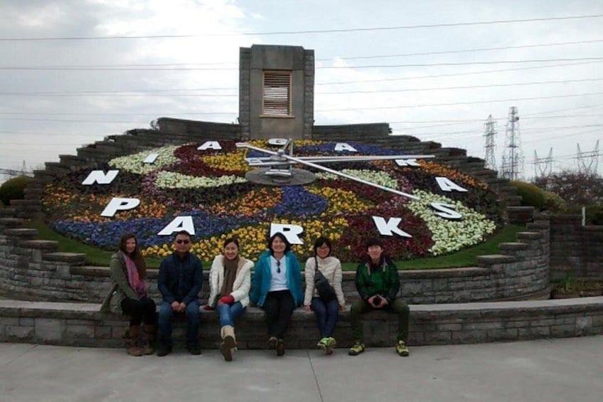 Floral Clock (included) 4