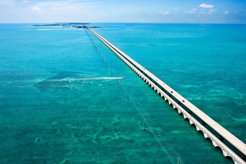 7 mile bridge and the Overseas Highway 1