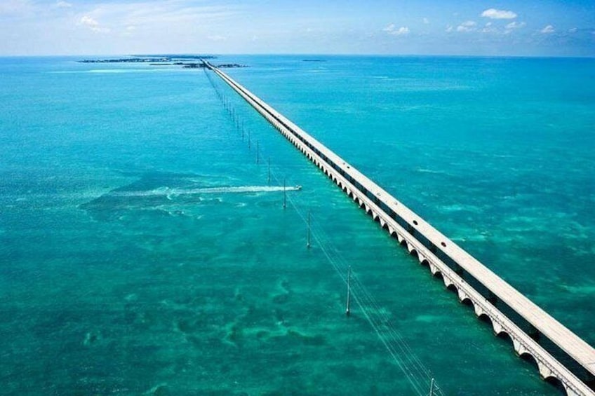 7 mile bridge and the Overseas Highway 3